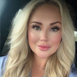 Meet your Posher, Jade